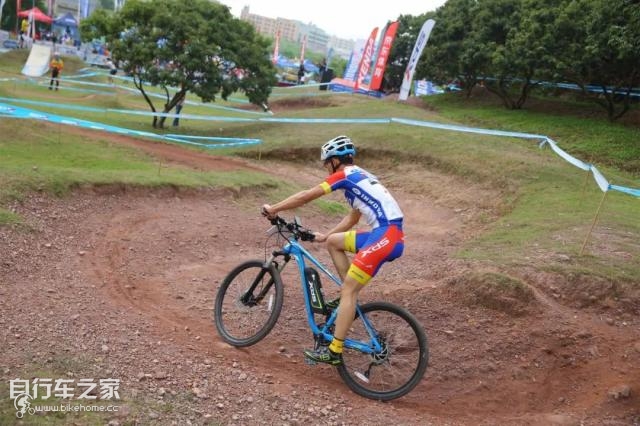 喜德盛锂电助力山地自行车,喜德盛锂电助力旅行自行车