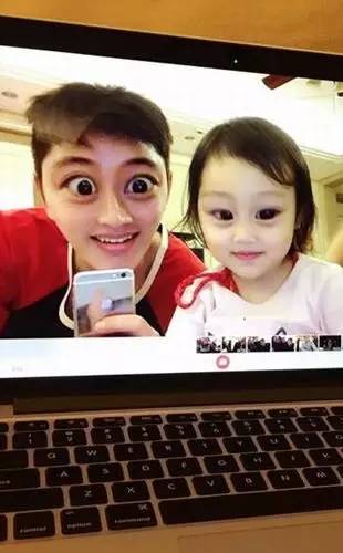 父亲节|这位逗逼，请问地上的“高冷男神”人设是你掉的吗？