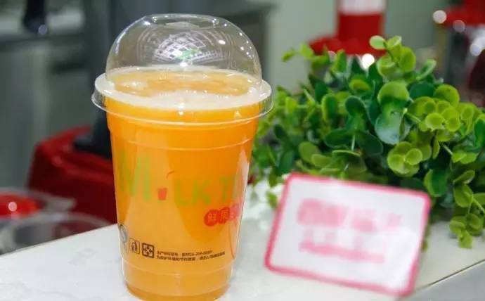 健康果汁喝起来冰爽一夏,鲜榨果汁营养会流失吗