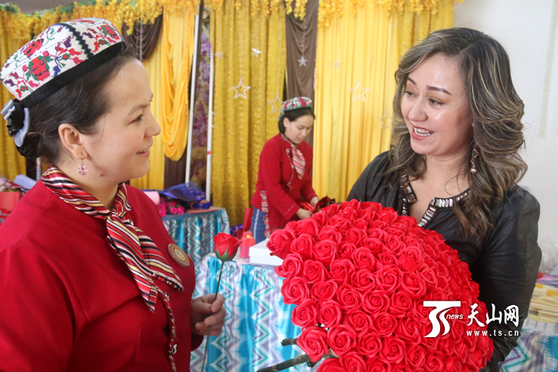 阿依努尔·阿巴斯：鲜花绽放美丽事业