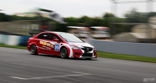 周末别宅啦快来看泛珠赛车节第一天的精彩花絮