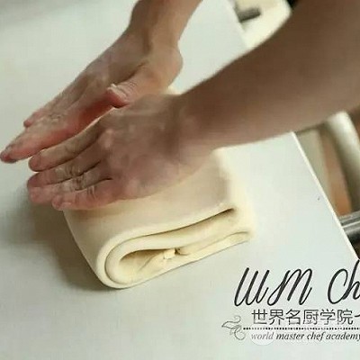 法国羊角面包制作方法,法式羊角面包的做法窍门