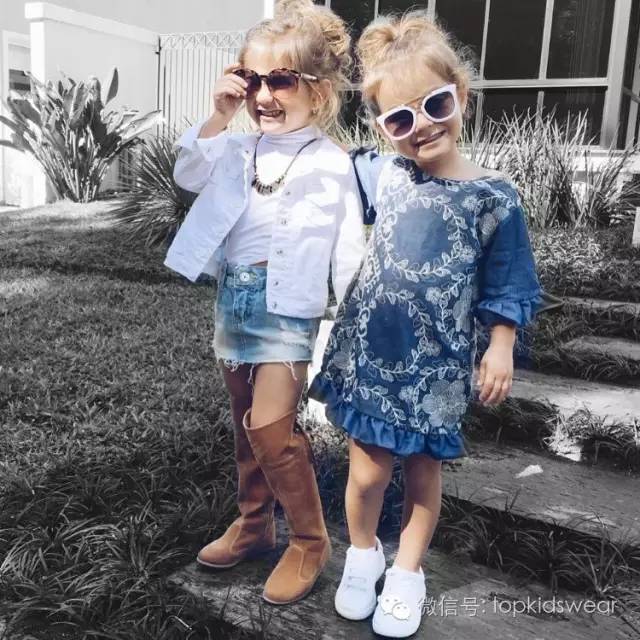 可爱又好看的双胞胎穿搭,双胞胎出门这样穿回头率超高