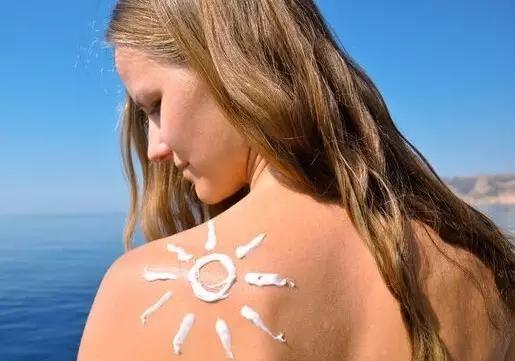 一次用一瓶防晒还被晒黑？原因是这样