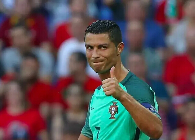 跳进自己挖的坑,自己挖的坑笑着也要跳下去