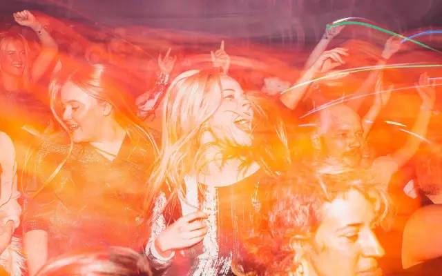 冰岛战胜英格兰维京战吼,冰岛2比1英格兰维京战吼