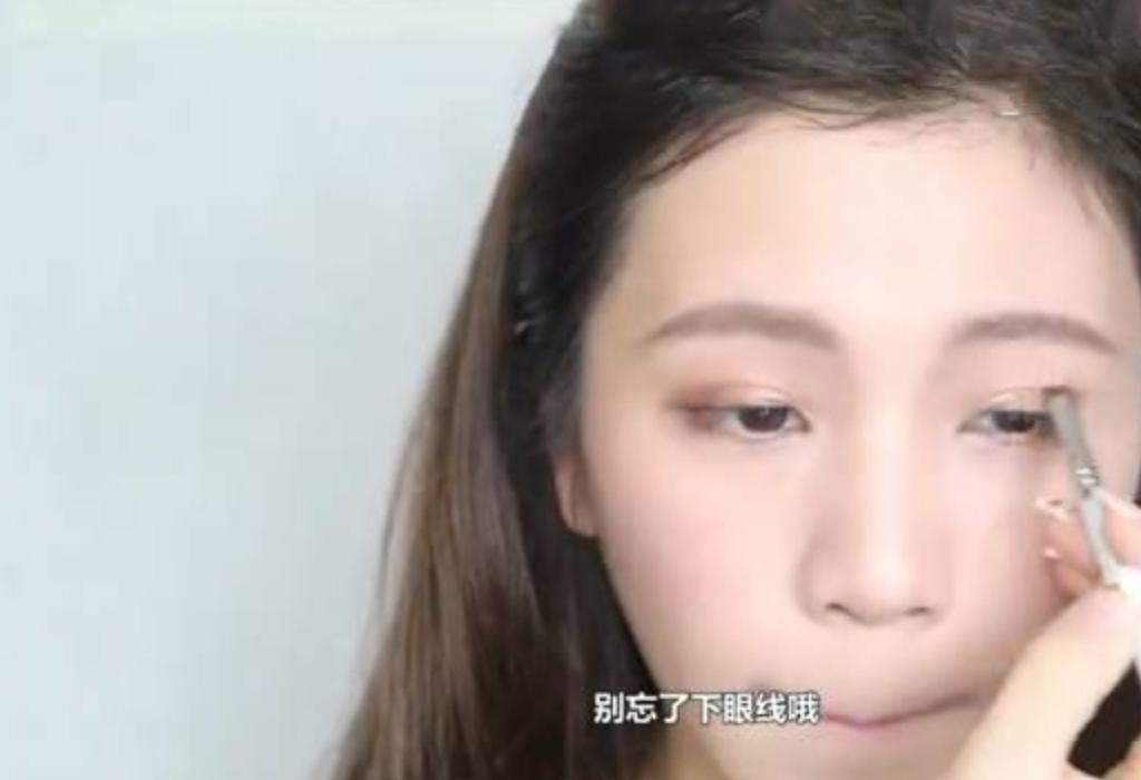 大神全套化妆教程,大神化妆的方法