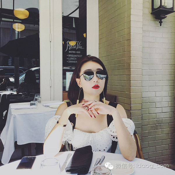 裹胸吊带宽肩,裹胸吊带需要怎么穿搭