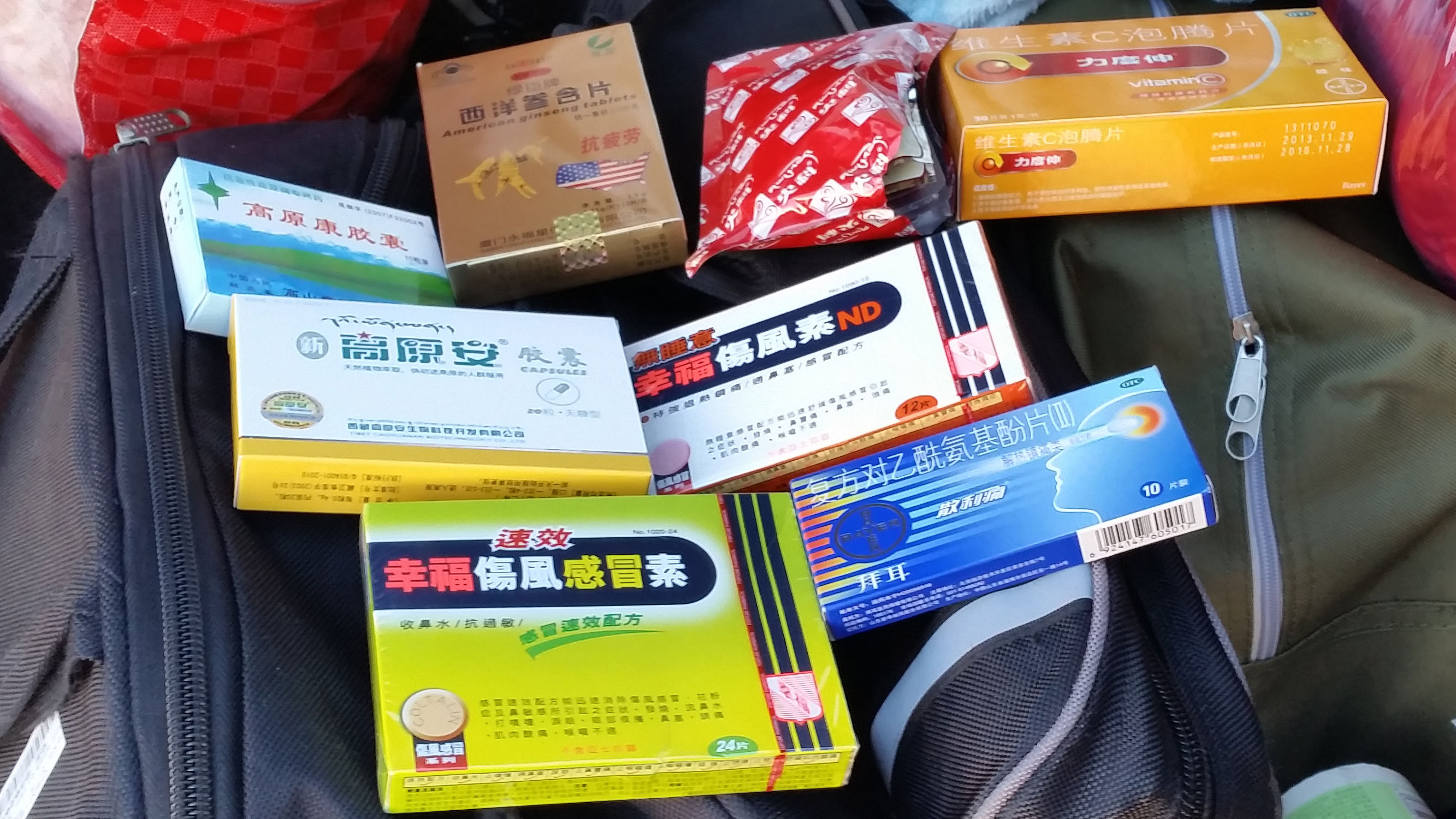 西部旅游必备物品清单 (国外旅游必备的装备)