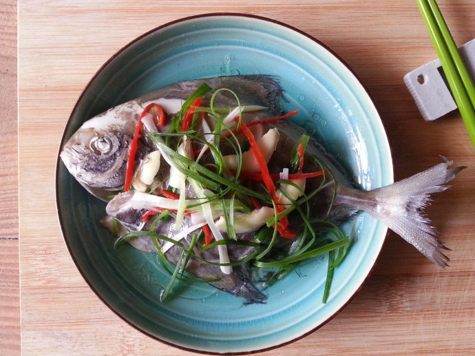 蒸小鲳鱼家常做法大全,油蒸斗鲳鱼