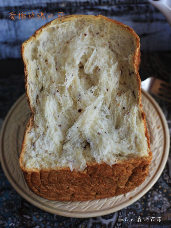 自动面包机做的面包皮发硬,美的面包机做出拉丝好吃的面包