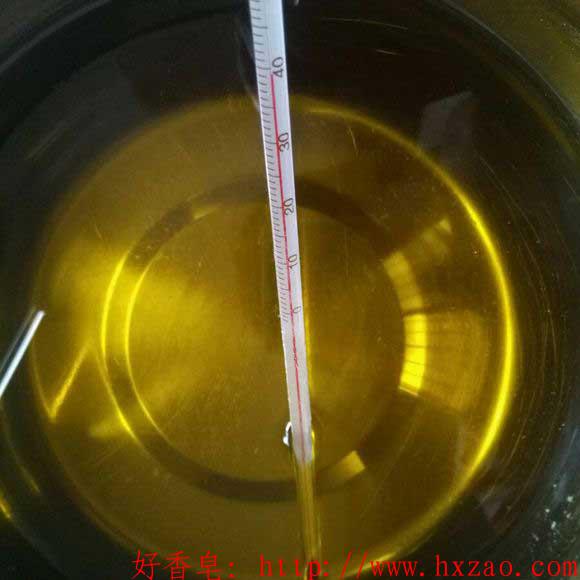 怎么做有颜色的蚕丝皂,蚕丝手工皂制作教程