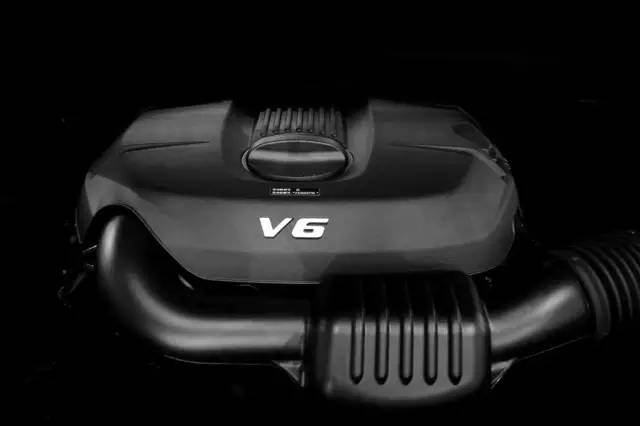 试驾全新大切诺基夜视视角,深度试驾14款大切诺基