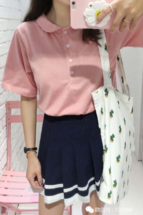 穿着特别时髦吸睛,很吸睛的衣服