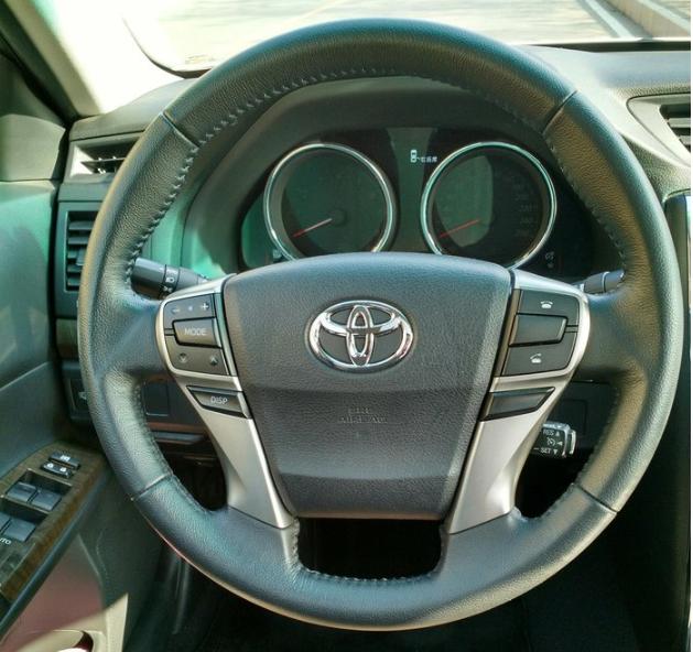 方向轻、外观漂亮浅谈锐志2.5V尚锐版用车分享