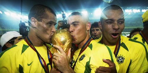 世界足坛那些无法超越的名场面,足坛百大难以逾越的神迹