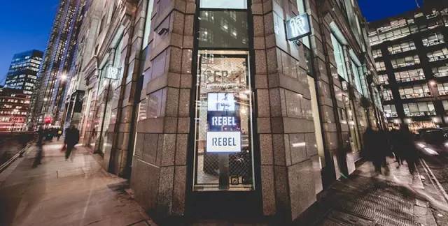 英镑贬值得好快,英镑贬值我们该如何应对