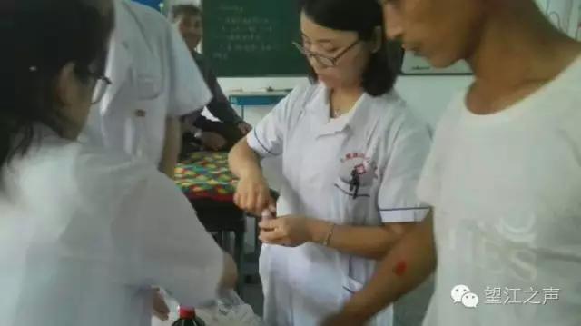 巾帼不让须眉英姿飒爽花木兰,巾帼不让须眉的女英雄花木兰