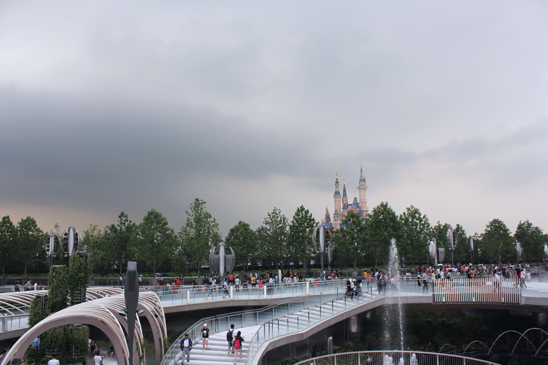 上海迪士尼好玩吗值得去吗,上海迪士尼一整天游玩攻略