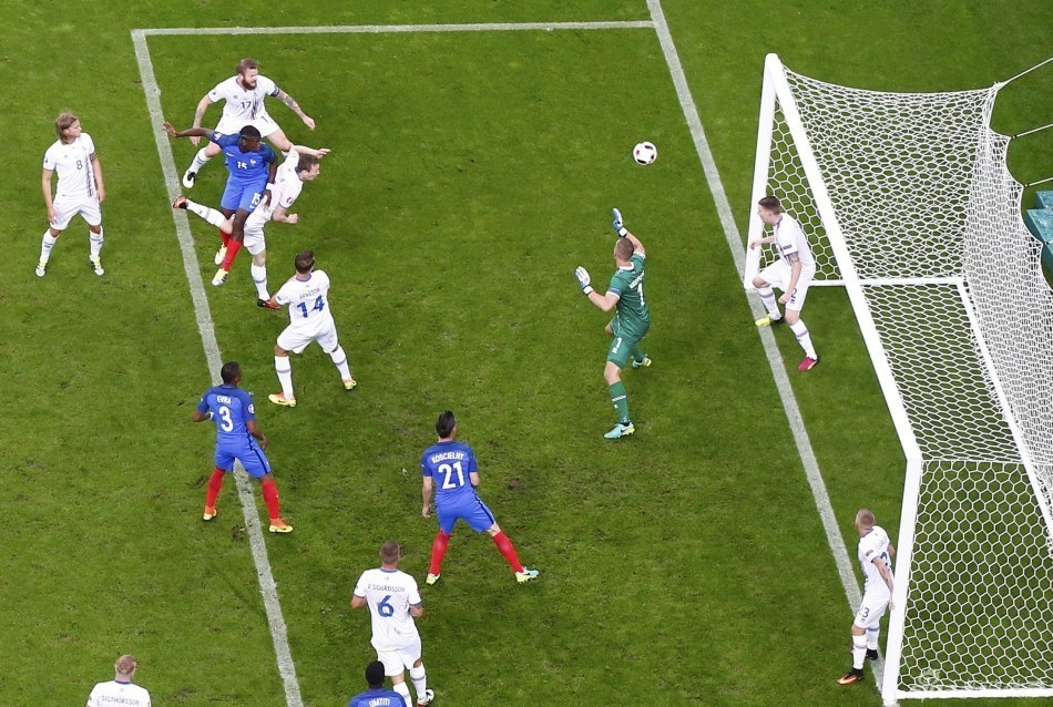 冰岛:外省青年的巴黎梦|光膀子的欧洲杯