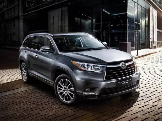 开比亚迪各车型都什么人,开什么样的车一看就没钱比亚迪