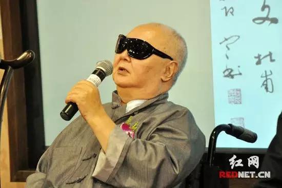 用左手练就过人书法，毅力超群的*剑英叶**次子平静离世