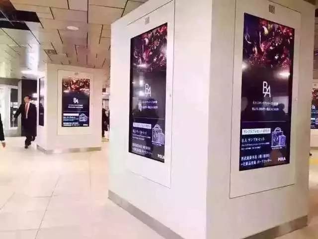 赵薇和王菲是如何成为闺蜜的,王菲和赵薇是一样的人