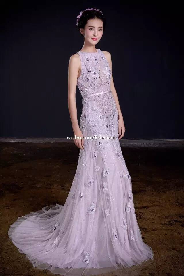 深圳会展中心2023车展车模,车展品质升级