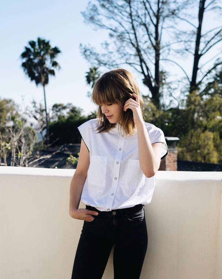 为什么我们穿很多衣服都不奇怪,为什么我们天天都要穿红色的衣服