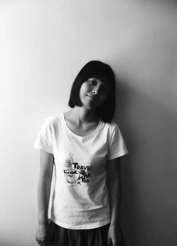 愿你的眼睛依然清澈如孩童般，在时光的尽头闪耀着星星的光芒