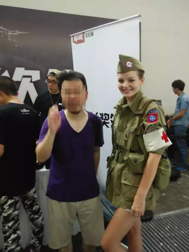 张召忠真的要当局座啦！这回真被玩坏，新节目发布会表情包诞生！