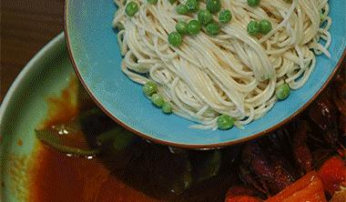 张嘉佳小龙虾,张嘉佳小龙虾微博