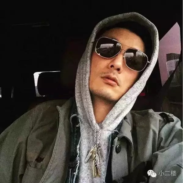 明星身上带的银饰品都是他做的—GOROS丨高桥吾郎