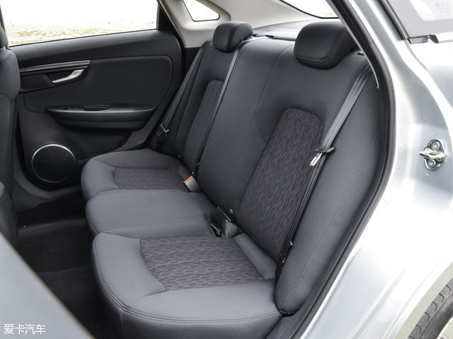 奔腾b501.4t新车落地价,奔腾b50刚上市多少钱