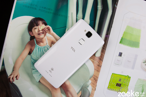 除了更好玩的指纹呢?TCL乐玩2C系统UI体验