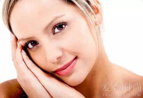 鼻子长痘痘什么原因图片,脸下脖子长痘痘是什么原因