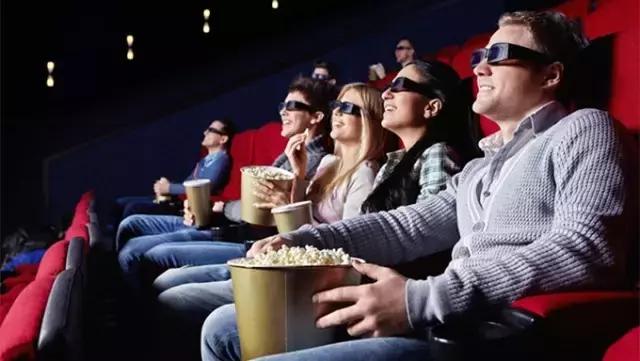 在大连一家三口生活的成本,在小县城一家三口一年开销多少