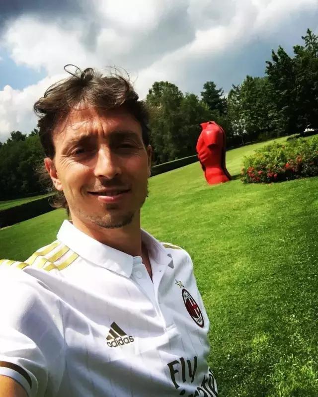 不吹不黑的牌子,米兰的球衣哪款最经典