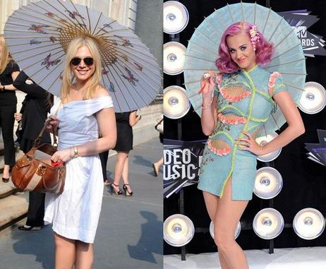 据说,美女都喜欢这么打伞