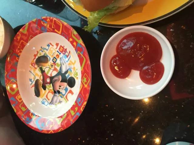 迪士尼好莱坞酒店门口有海边么,迪士尼好莱坞酒店要门票吗