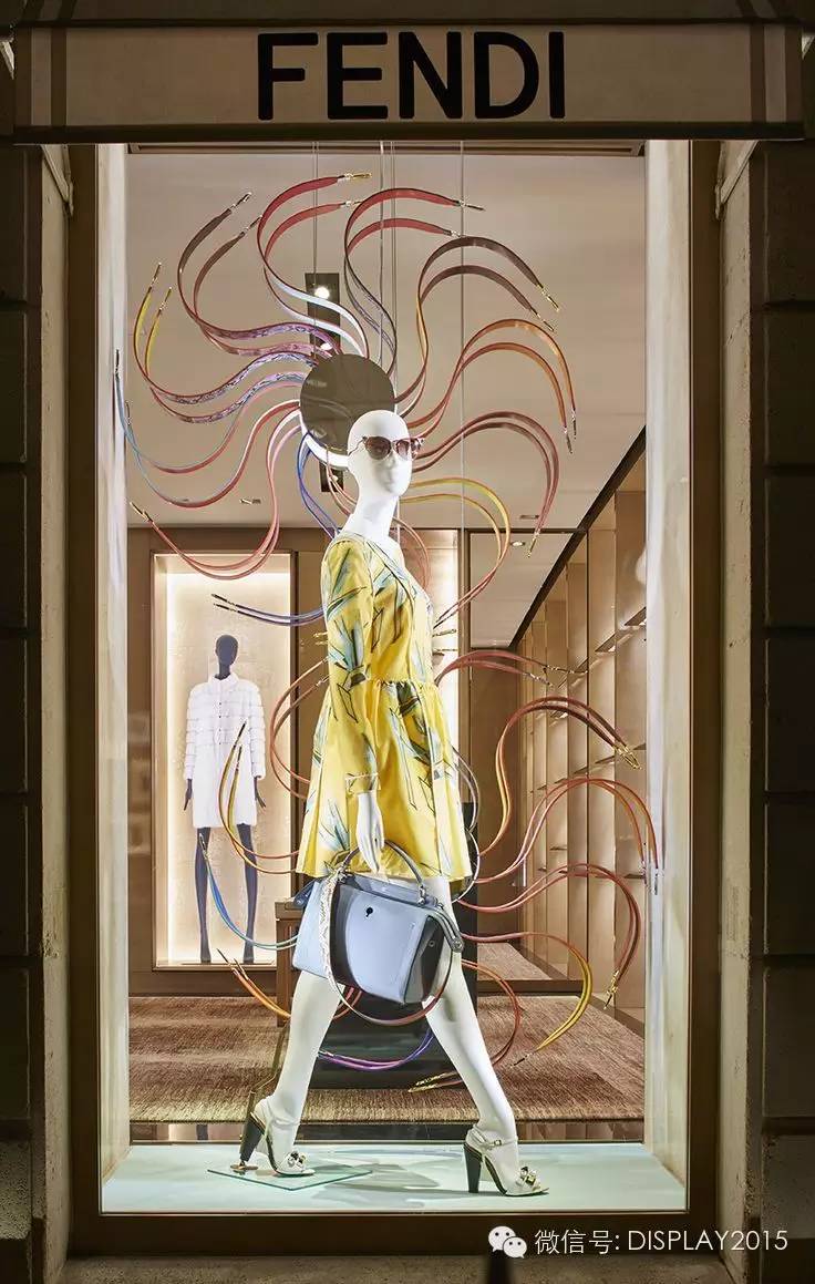 FENDI橱窗||春风十里不如你