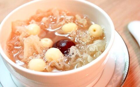 上火喉咙痛喝什么汤降火最快,上火喉咙痛的厉害特效药