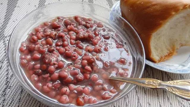 烘焙学院据说吃了这个甜品,一整个夏天都健健康康滴~