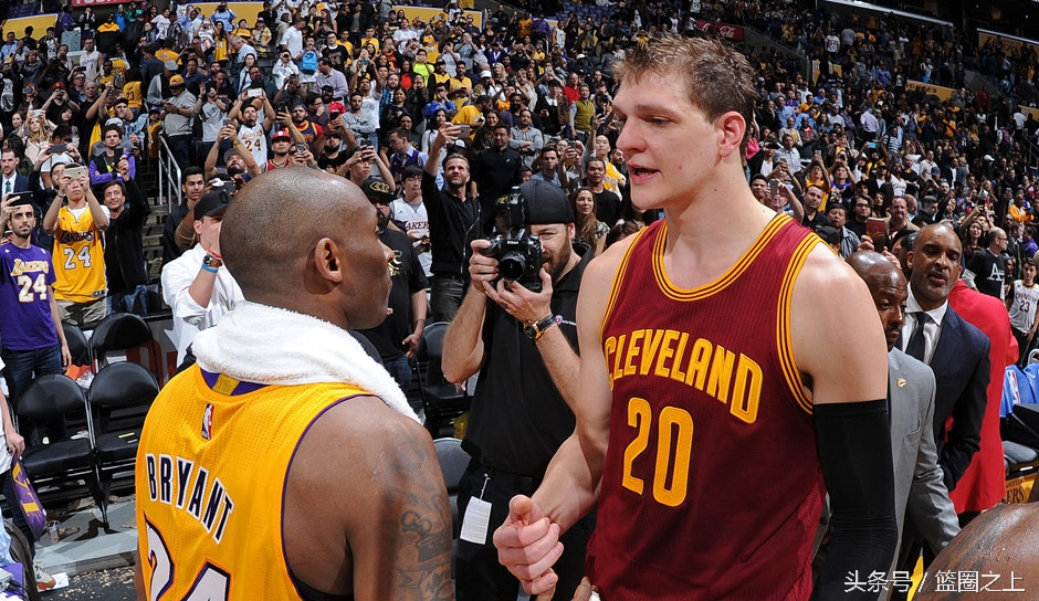 16座晃眼的冠军金杯!尽管落魄,他们才是洛城的主人!