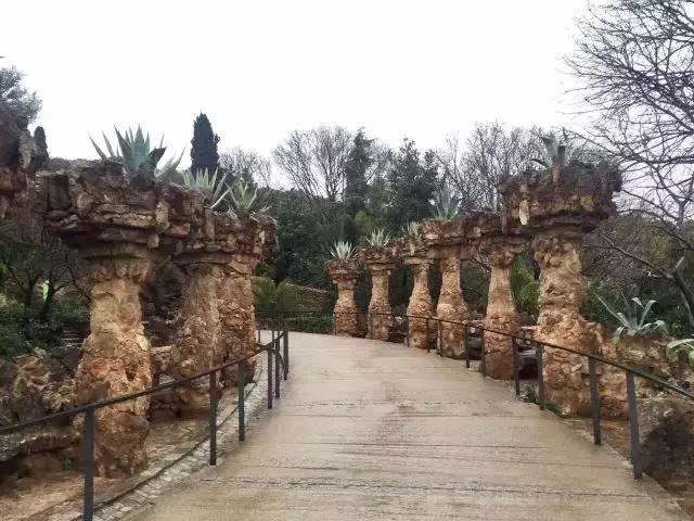 巴塞罗那自由行攻略,免费玩转西班牙马德里不思议