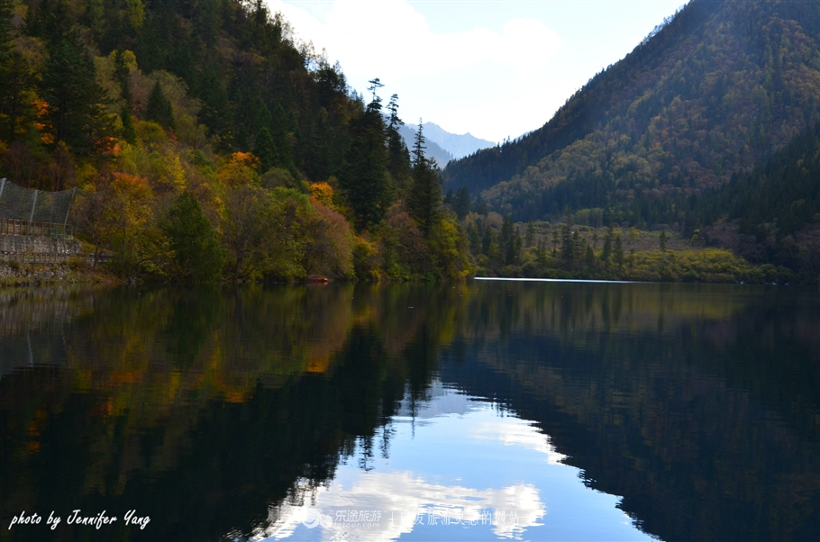 来到大山深处人间仙境,灵气缭绕人间仙境