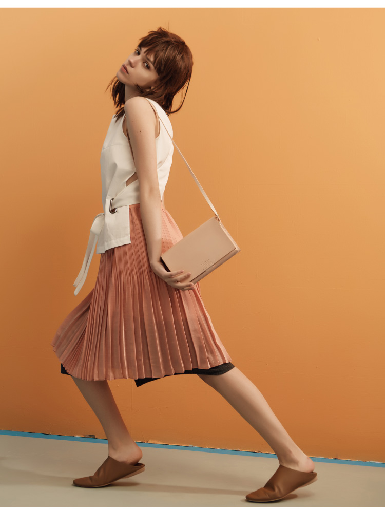 今年夏天的目标是做个帅气的踏浪少女！