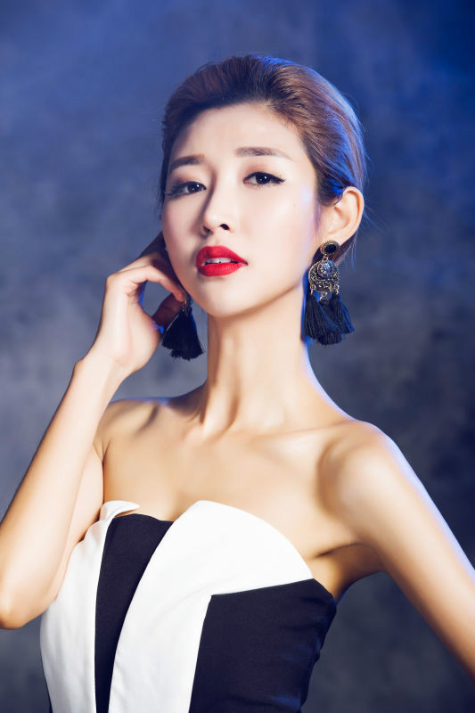 杨颖刘亦菲易烊千玺代言的什么,杨颖杨幂易烊千玺刘亦菲肖战