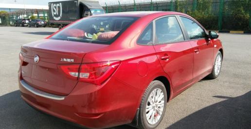 空间足够乘坐舒适,空间宽裕动力足够家用