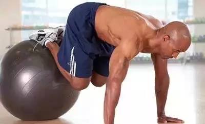 10天练就马甲线翘臀,翘臀和马甲线训练计划女生